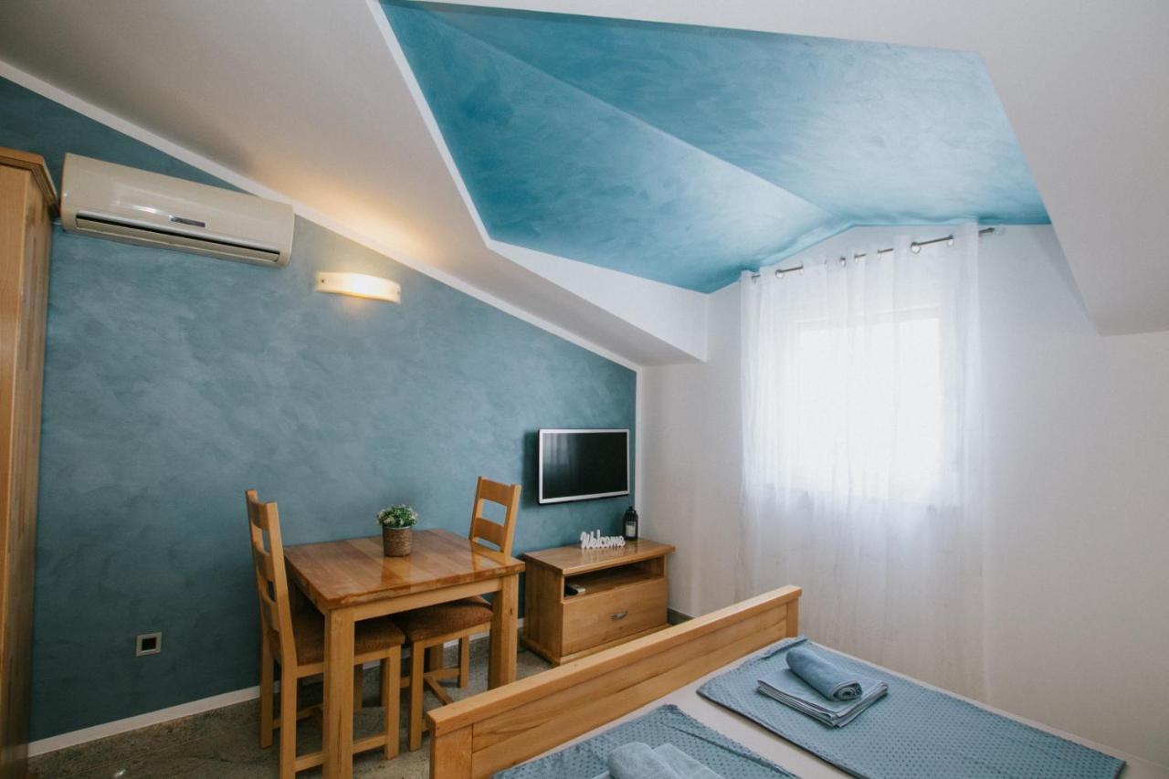 Blue Sea House *