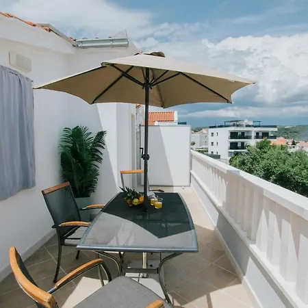 Blue Sea House Apartment Trogir Exterior photo